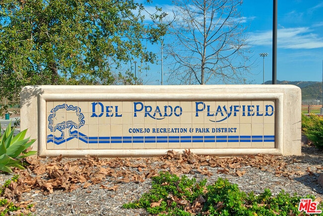 Building Photo - 4566 Via Del Rancho