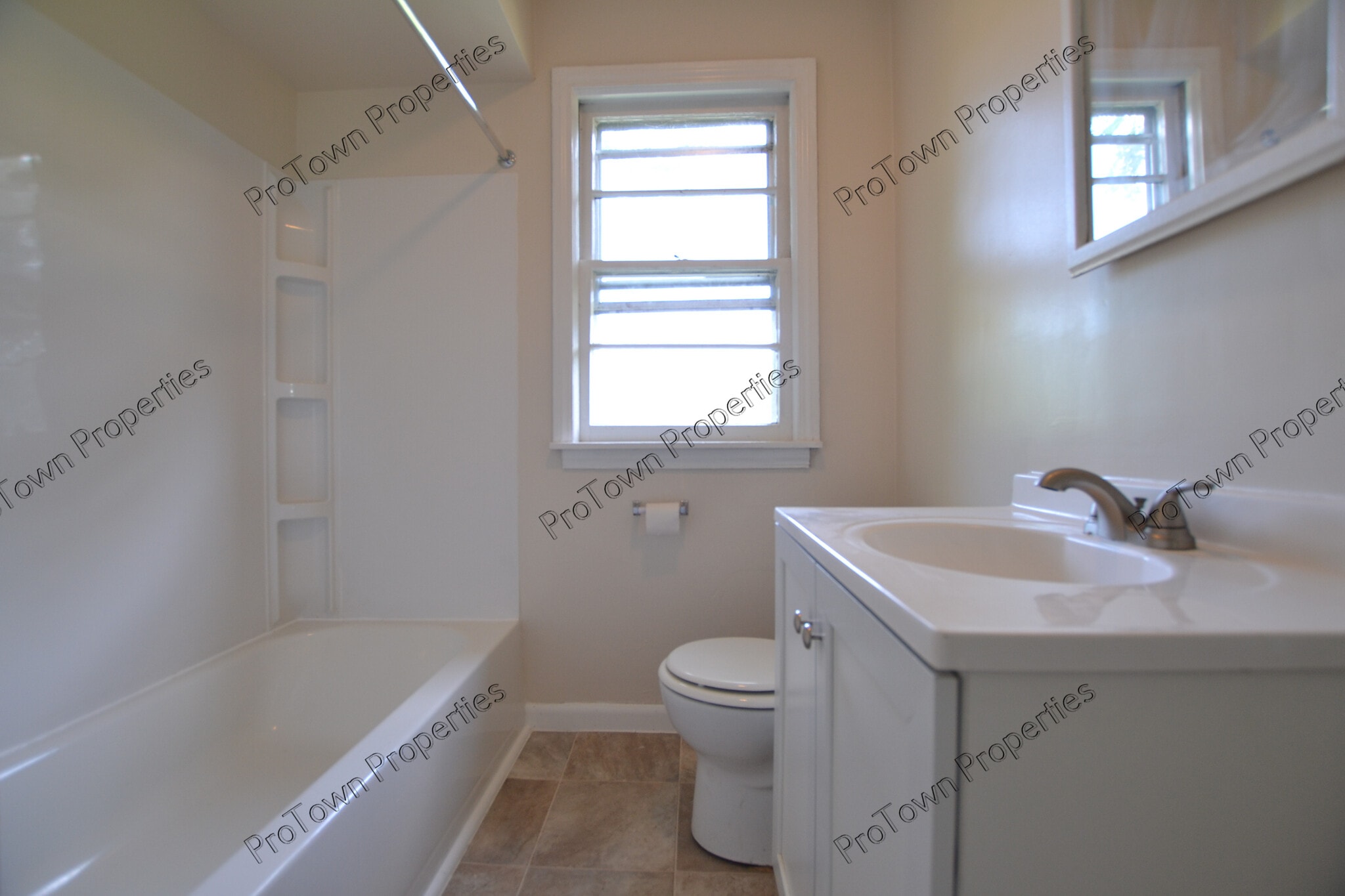 Building Photo - 1421 Burry St