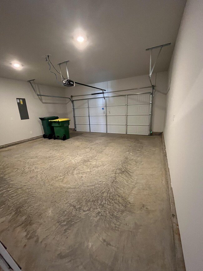 Building Photo - 6127 Japonica Ln