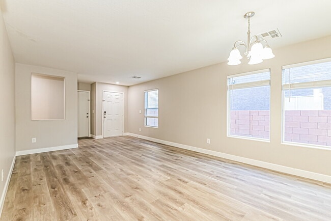 Building Photo - 217 Bella Matese Ave