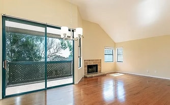 Building Photo - 4435 Nobel Dr