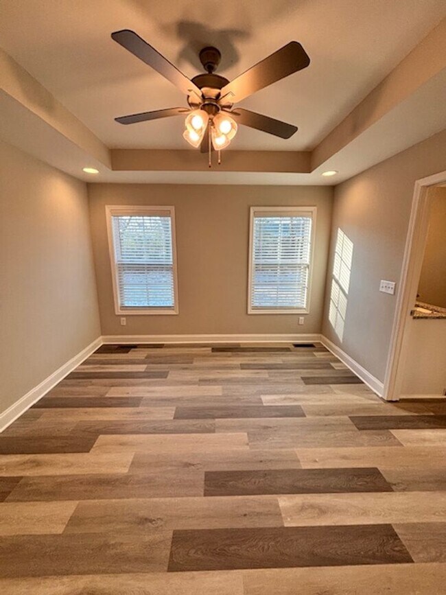 Building Photo - 1146 Melody Ave