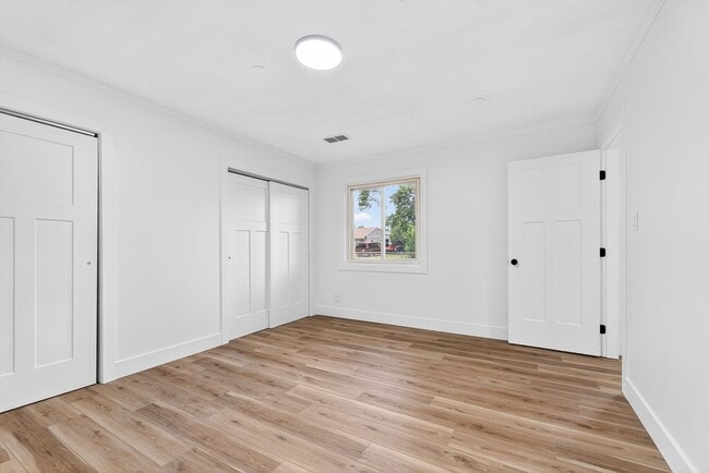 Building Photo - Beautifully Renovated 3BR Ranch w/ Garage, Covered Patio & Fenced Yard