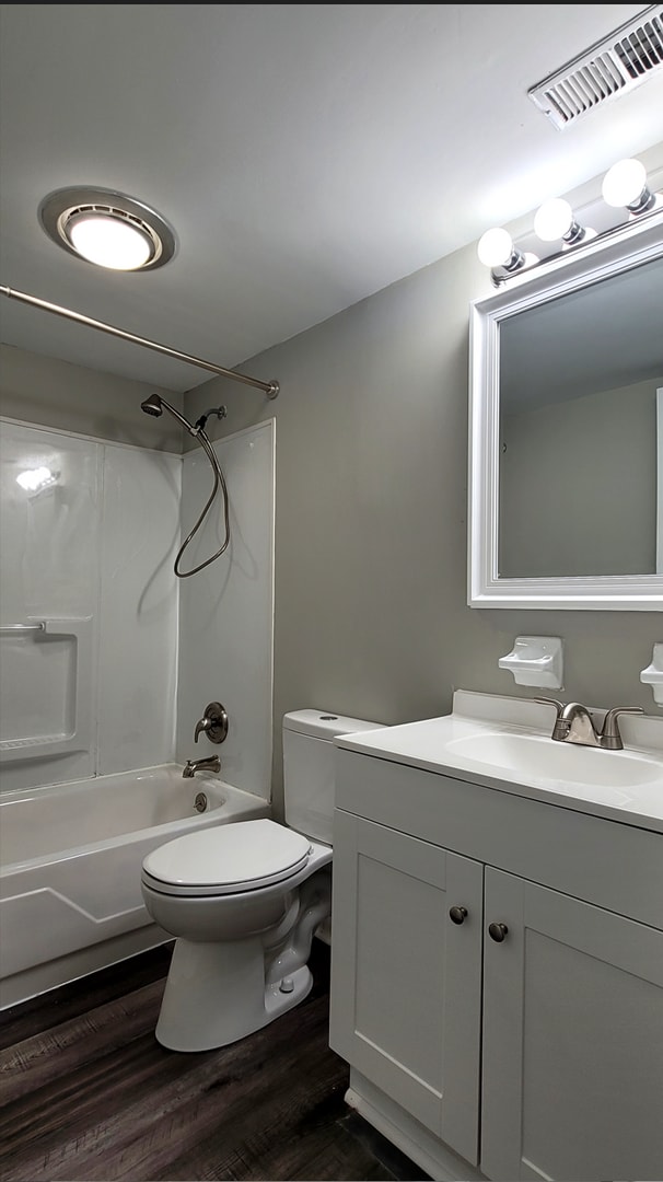 Building Photo - Beutiful 2 bedroom 1 bath apartment