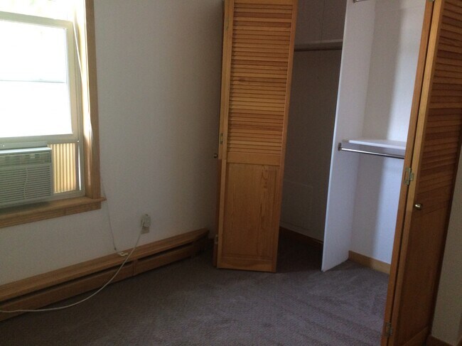 Middle Bedroon - 3148 29th St