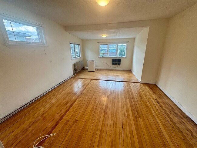 Building Photo - 45 Woods Ave