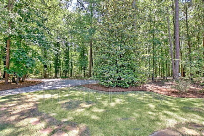 Building Photo - 175 Ridgeway Ct