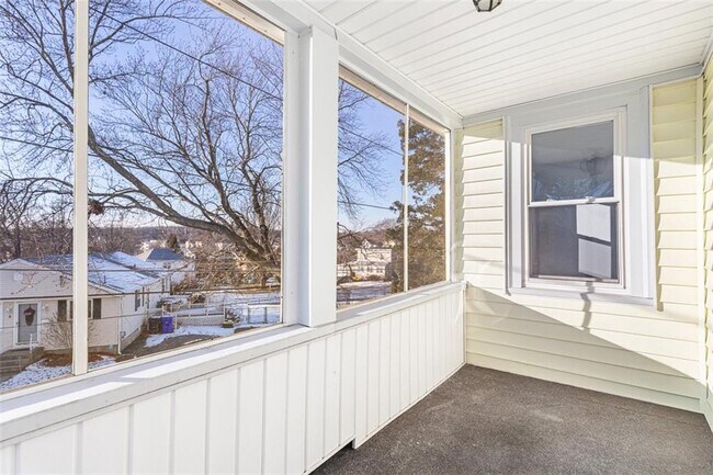 Building Photo - 2 Ann St