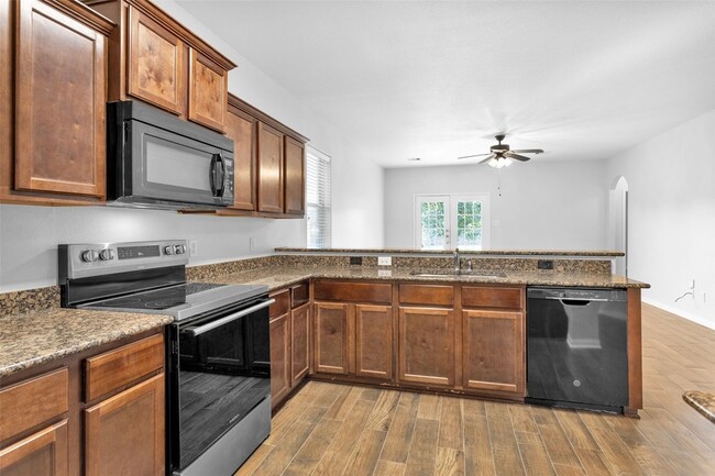 Building Photo - 30831 W Lost Creek Blvd