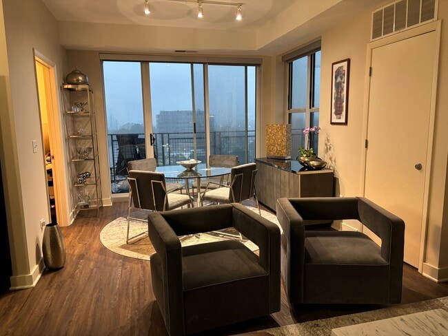 Building Photo - 770 Skokie Blvd