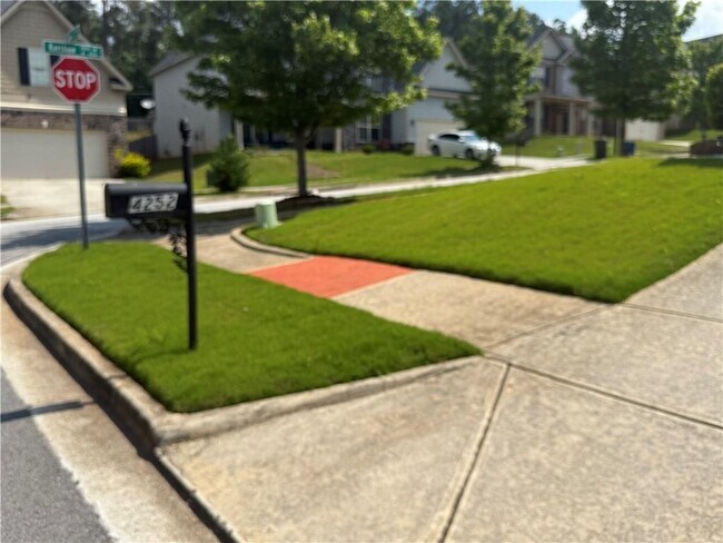 Building Photo - 4316 Kershaw Dr