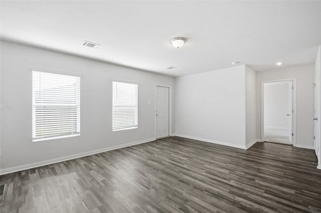 Building Photo - 15626 Del Norte Dr