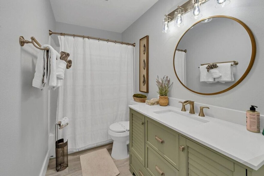 Building Photo - 312 Bream Ave