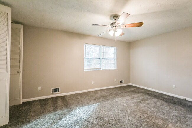 Building Photo - 8964 Raven Dr