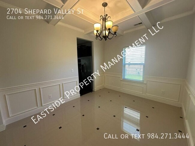 Building Photo - 2704 Shepherd Valley St