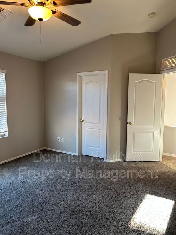 Building Photo - 1872 St David Ct