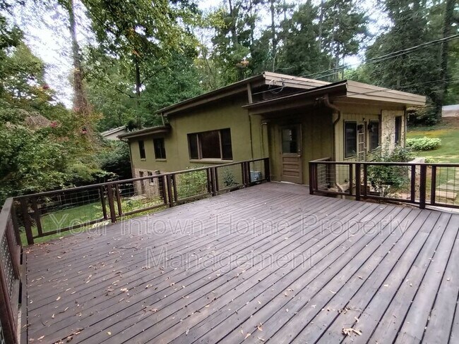 Building Photo - 1876 Mason Mill Rd