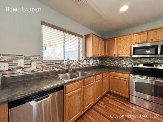 Building Photo - 44779 W Paitilla Ln