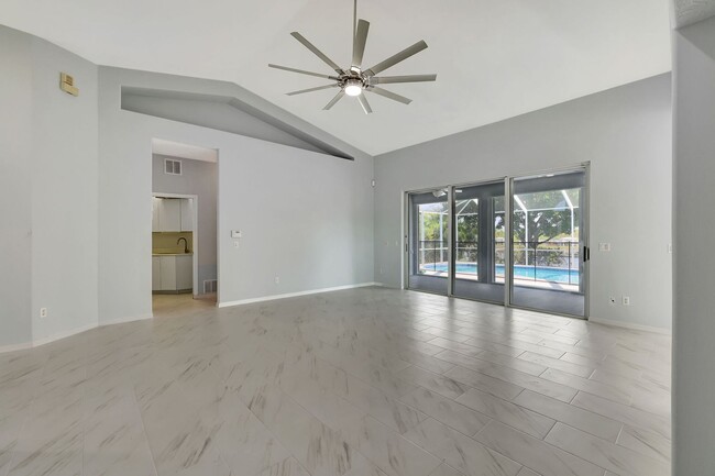 Building Photo - A BOATER'S PARADISE WITH THIS STUNNING 3 B...