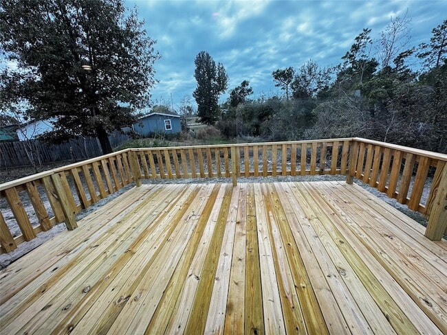 Building Photo - 191 Holly Pond