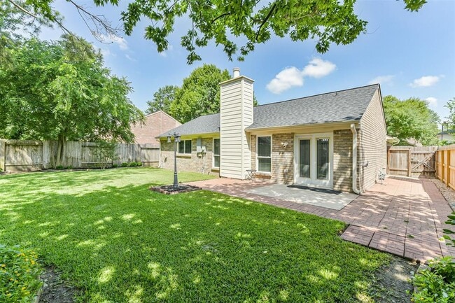 Building Photo - 10615 Prospect Hill Dr