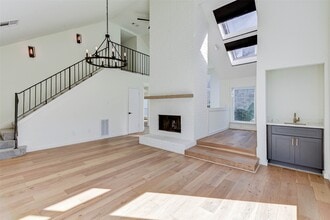 Building Photo - 5103 Austin St