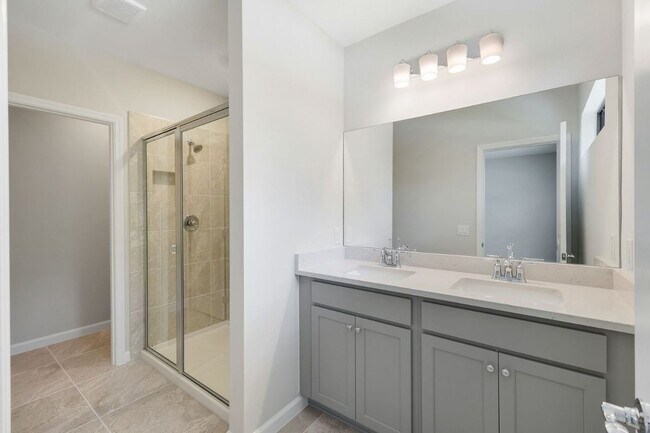Building Photo - 27907 Radiant Ct