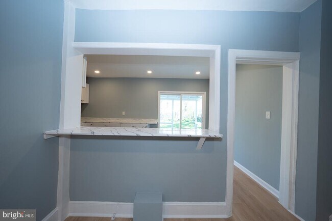 Building Photo - 732 Buck Ln