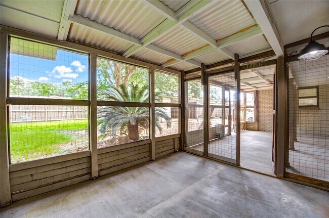 Building Photo - 2117 Willow Wisp Dr