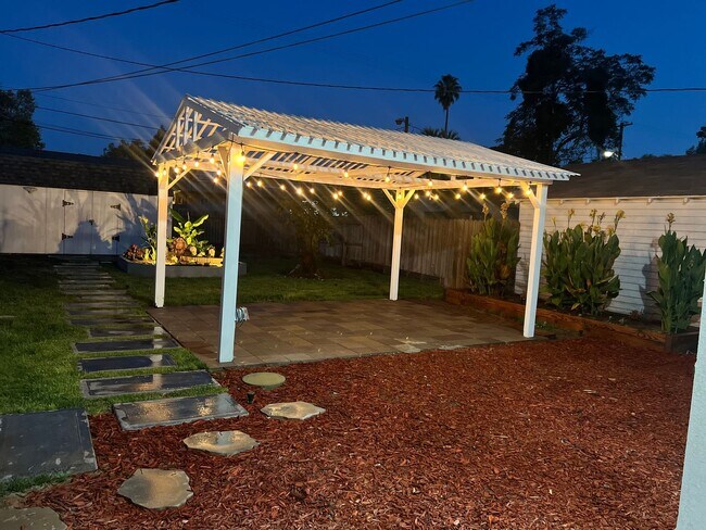 Building Photo - Beautifully Remodeled  4 Bedroom Home In A Desirable Location In Turlock!!
