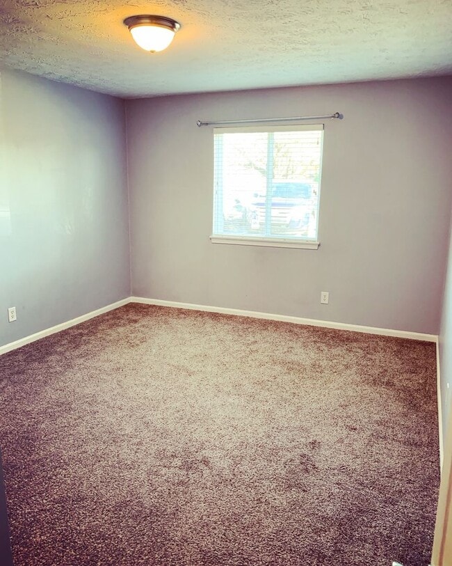 Building Photo - Spacious 3-Bedroom Ground-Floor Condo with...