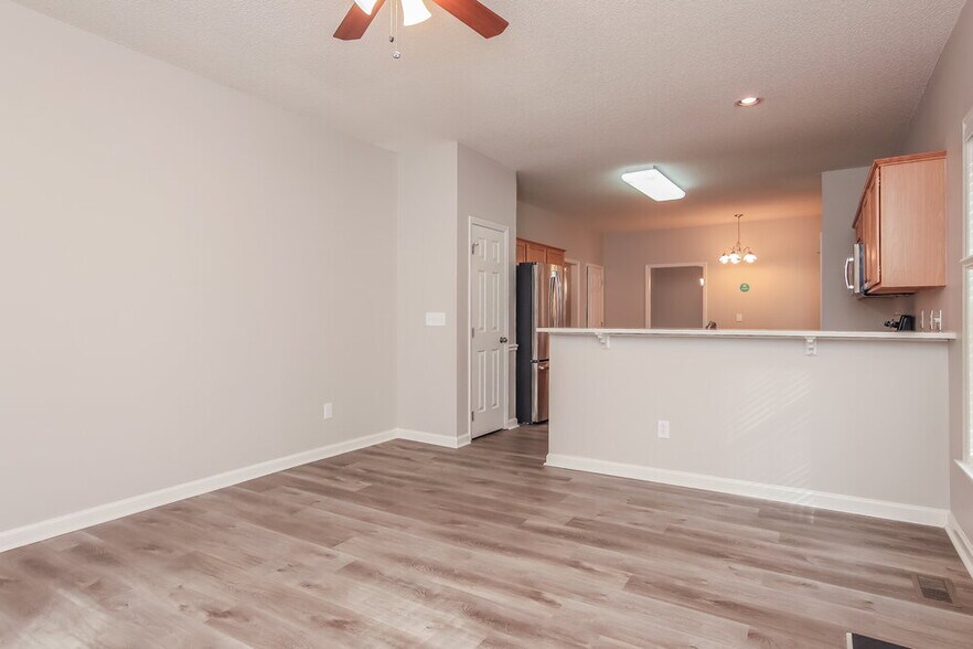 Building Photo - 5828 Waterford Landing Ct