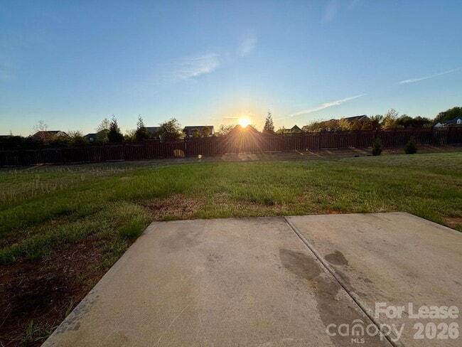 Building Photo - 1722 Spears Dr NW