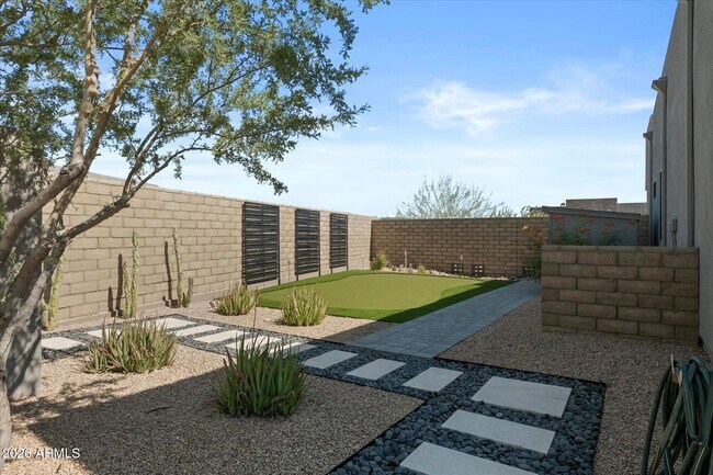 Building Photo - 13114 E Juan Tabo Rd