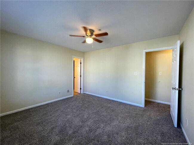 Building Photo - 224 Waterdown Dr