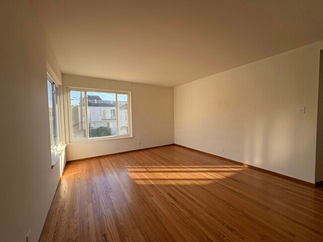 Building Photo - 2901 Cabrillo St