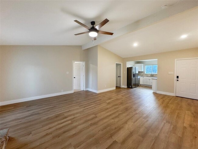 Building Photo - 1502 Glen Burnie Dr