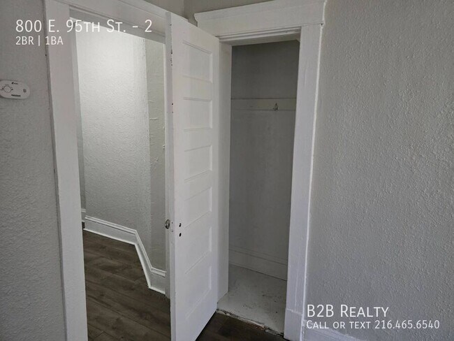 Building Photo - 800 E 95th St