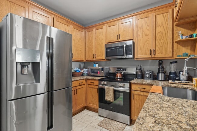 Building Photo - 2818 Tidewater Dr