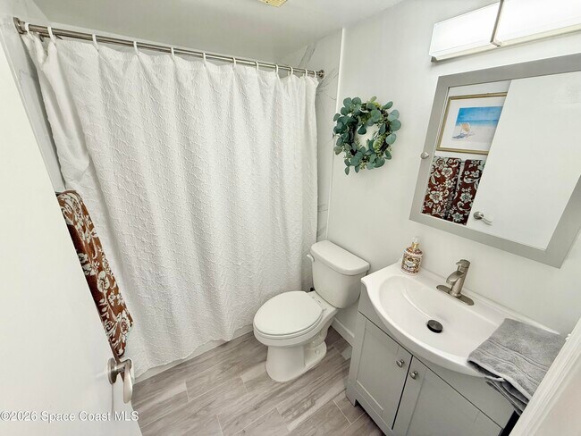 Building Photo - 5807 N Atlantic Ave