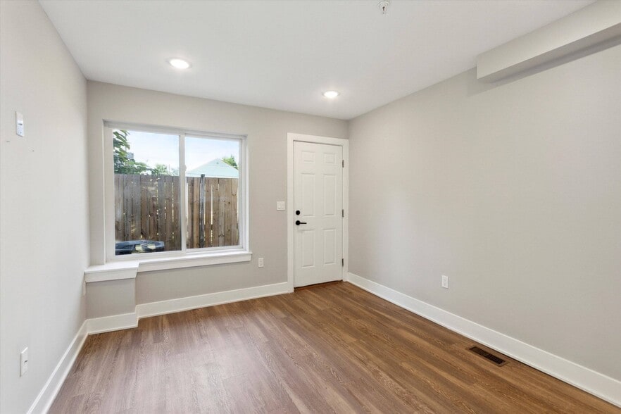 Building Photo - 1914 N Gratz St