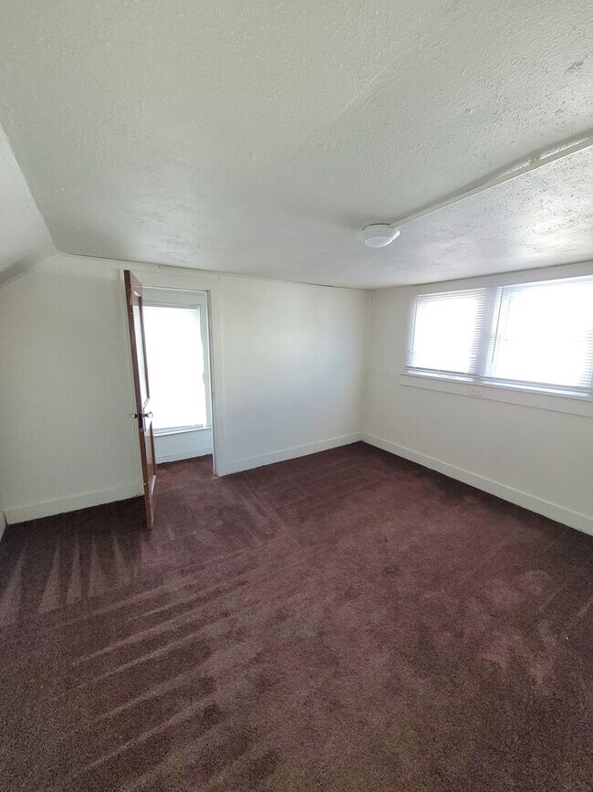 Building Photo - bry1804