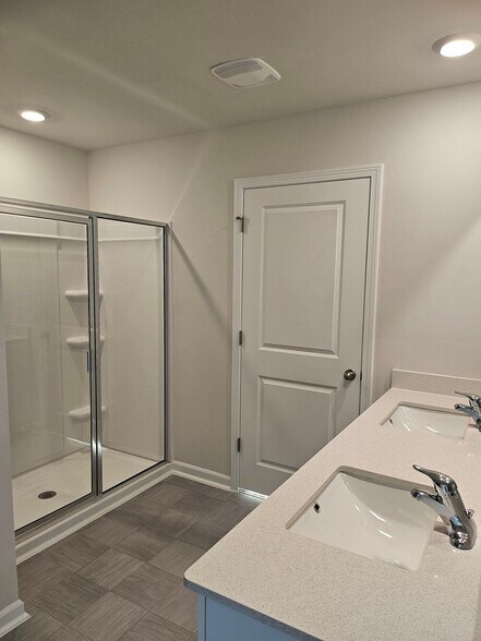 Building Photo - 925 Canis Minor Rd