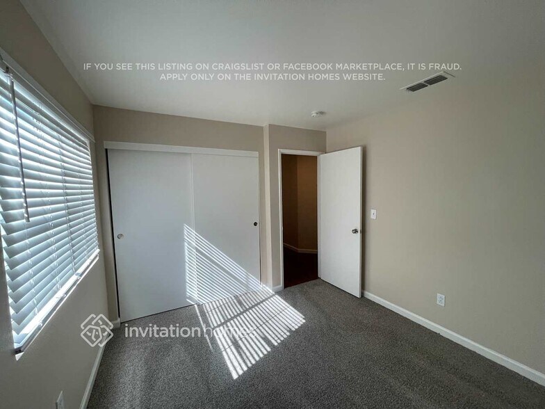 Building Photo - 1802 Gardenia Ct
