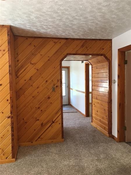 Building Photo - 640 Woodvue Ln