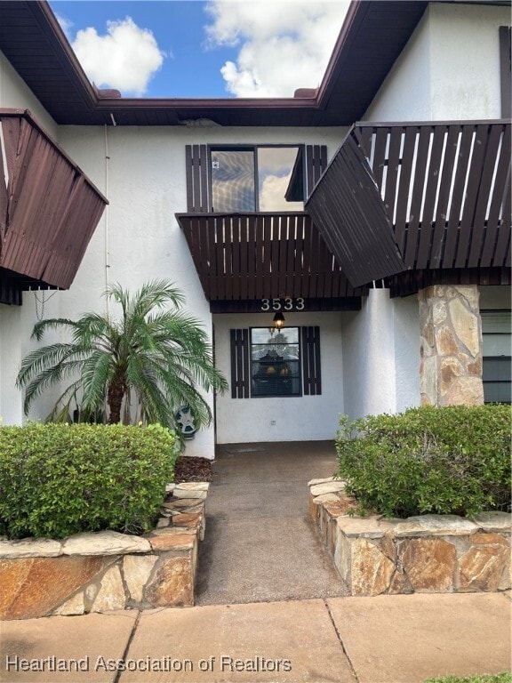Primary Photo - 3533 Edgewater Dr