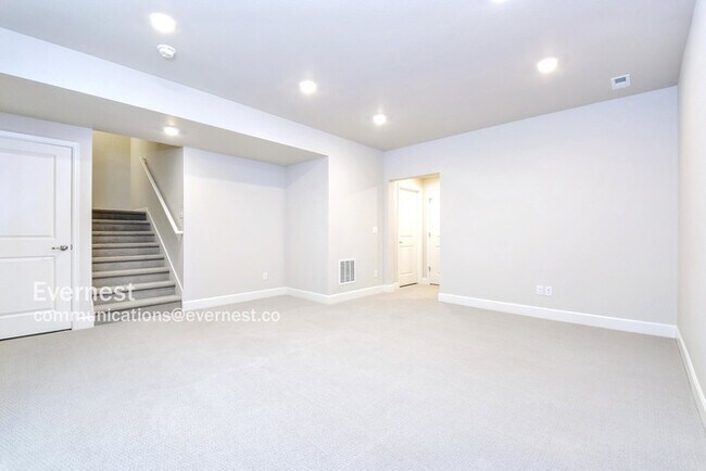 Building Photo - 6936 Hidden Cv Ct
