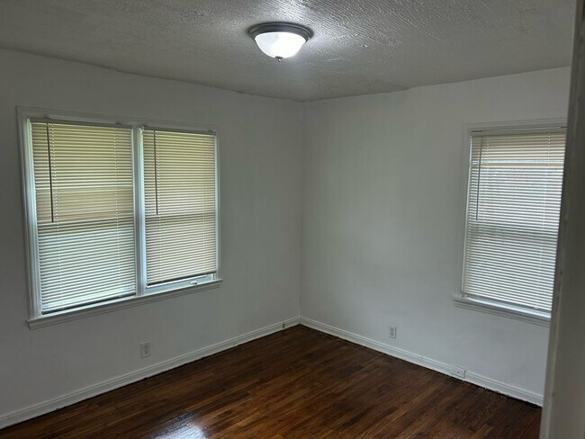 Building Photo - 6175 Guilford- 4 BEDS & 1.5 BATH FOR RENT!