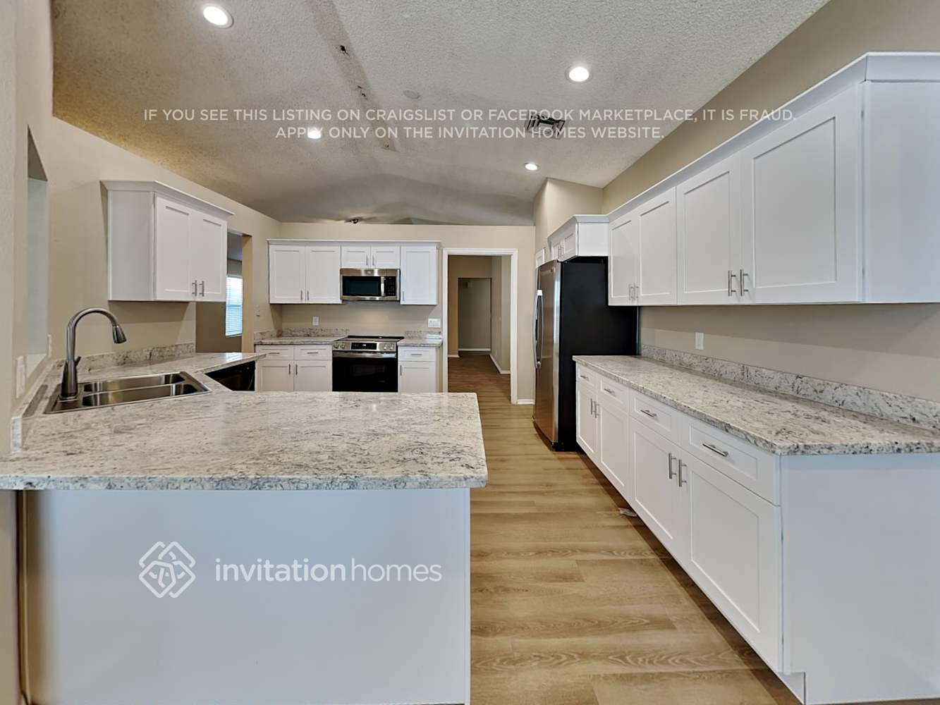 Building Photo - 8120 W Tuckey Ln