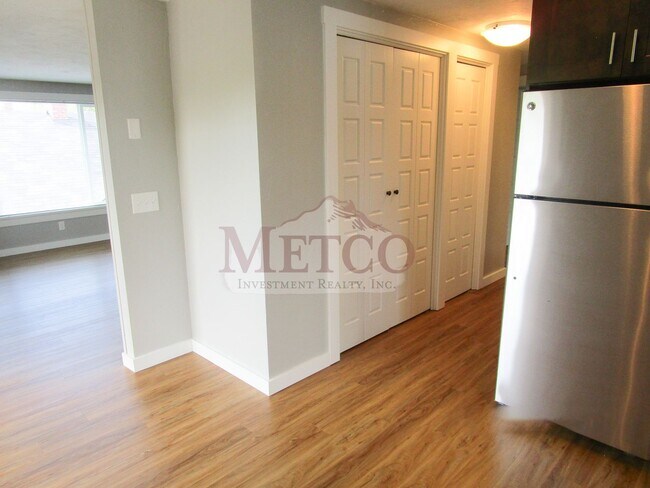 Building Photo - 09601